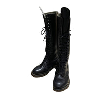 Lade das Bild in den Galerie-Viewer, Dr.Martens ドクターマーチン MADE IN ENGLAND イングランド製 20ホールレザーロングブーツ