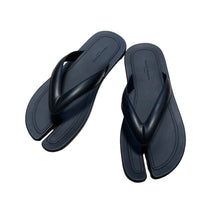 Load image into Gallery viewer, Maison Margiela メゾンマルジェラ 22SS Tabi トングサンダル S58WX0096
