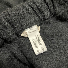 Load image into Gallery viewer, COMME des GARCONS COMME des GARCONS コムコム コムデギャルソン 17AW ウール縮絨加工イージーサルエルショートパンツ RT-P019