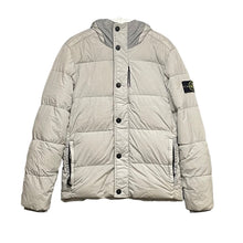 画像をギャラリービューアに読み込む, STONE ISLAND ストーンアイランド GARMENT DYED CRINKLE REPS NY DOWN ガーメントダイ加工フーデットダウンジャケット 651542923 1319