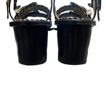 画像をギャラリービューアに読み込む, TOGA PULLA トーガプルラ メタルバックルプラットフォームサンダル