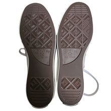 Lade das Bild in den Galerie-Viewer, CONVERSE コンバース CT70 WHITE LES LOW CUT キャンバスローカットスニーカー チャックテイラー 162065C