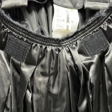 Load image into Gallery viewer, COMME des GARCONS コムデギャルソン 19AW キルティングアームカバーショルダースカート GD-A021