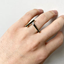 Load image into Gallery viewer, Maison Margiela メゾンマルジェラ 16AW ZIRCON RING ゴールドデザインリング S36UQ0180