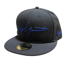 画像をギャラリービューアに読み込む, yohji yamamoto POUR HOMME×NEW ERA ヨウジヤマモトプールオム ニューエラ 19SS LOOK12 ロゴ刺繍ベースボールキャップ