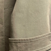 Lade das Bild in den Galerie-Viewer, Cristaseya クリスタセヤ OVERSIZED COTTON TRENCH WITH LEATHER PATCH レザーパッチトレンチコート