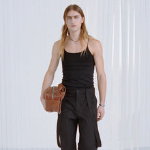 画像をギャラリービューアに読み込む, OUR LEGACY アワーレガシー Greaser Bag ヴィンテージ加工レザーショルダーバッグ