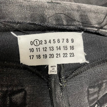 Load image into Gallery viewer, Maison Margiela メゾンマルジェラ 22SS 再構築デニムパンツ S51LA0132