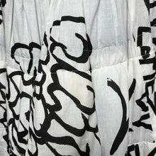 画像をギャラリービューアに読み込む, COMME des GARCONS コムデギャルソン 21AW 裾多重レタリングプリントスカート GH-S017