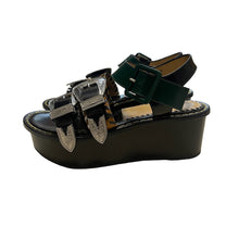 画像をギャラリービューアに読み込む, TOGA PULLA トーガプルラ メタルバックルプラットフォームサンダル