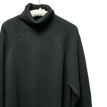 Lade das Bild in den Galerie-Viewer, AUBERGE オーベルジュ TRUFFAUT タートルネックニットセーター