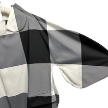Lade das Bild in den Galerie-Viewer, COMME des GARCONS コムデギャルソン 22SS ブロックチェック二次元コート GI-C001
