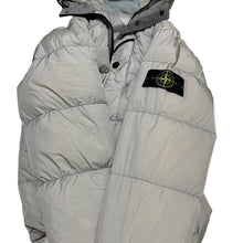 画像をギャラリービューアに読み込む, STONE ISLAND ストーンアイランド GARMENT DYED CRINKLE REPS NY DOWN ガーメントダイ加工フーデットダウンジャケット 651542923 1319