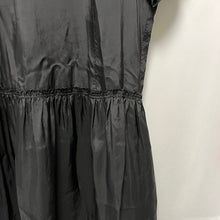 Load image into Gallery viewer, COMME des GARCONS COMME des GARCONS コムコム コムデギャルソン 17SS ラウンドカラーバックジップ製品洗い加工キュプラワンピース RS-O009