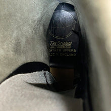 Lade das Bild in den Galerie-Viewer, Dr.Martens ドクターマーチン MADE IN ENGLAND イングランド製 20ホールレザーロングブーツ