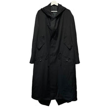 Load image into Gallery viewer, Yohji Yamamoto POUR HOMME ヨウジヤマモトプールオム 23AW WOOL GABARDINE HOOD PEAK MODS COAT ウールギャバジンモッズコート HJ-J04-100
