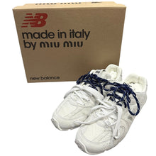 Load image into Gallery viewer, NEW BALANCE ×MIU MIU ニューバランス ミュウミュウ 530 SL スエードメッシュスニーカー サイズ41 ホワイト 付属品完備 R14620
