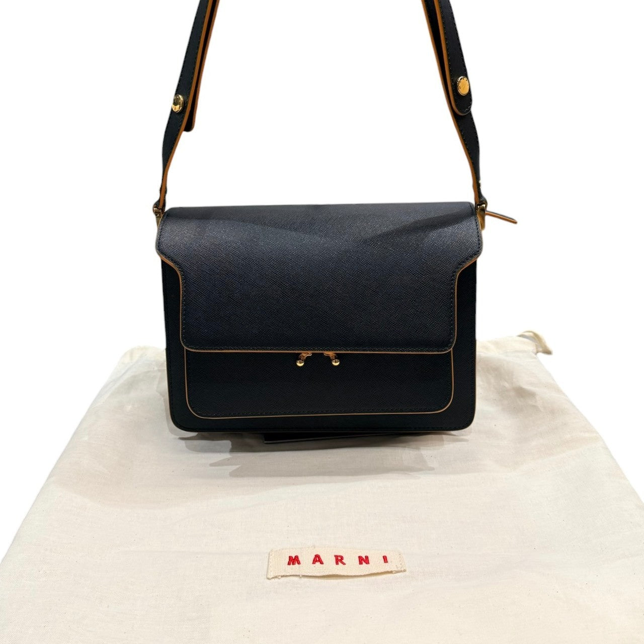 MARNI マルニ TRUNK  サフィアーノレザートランクミディアムショルダーバッグ SBMPN09U07 LV520 ブラック 15244 MARNI マルニ TRUNK サフィアーノレザートランクミディアムショルダー