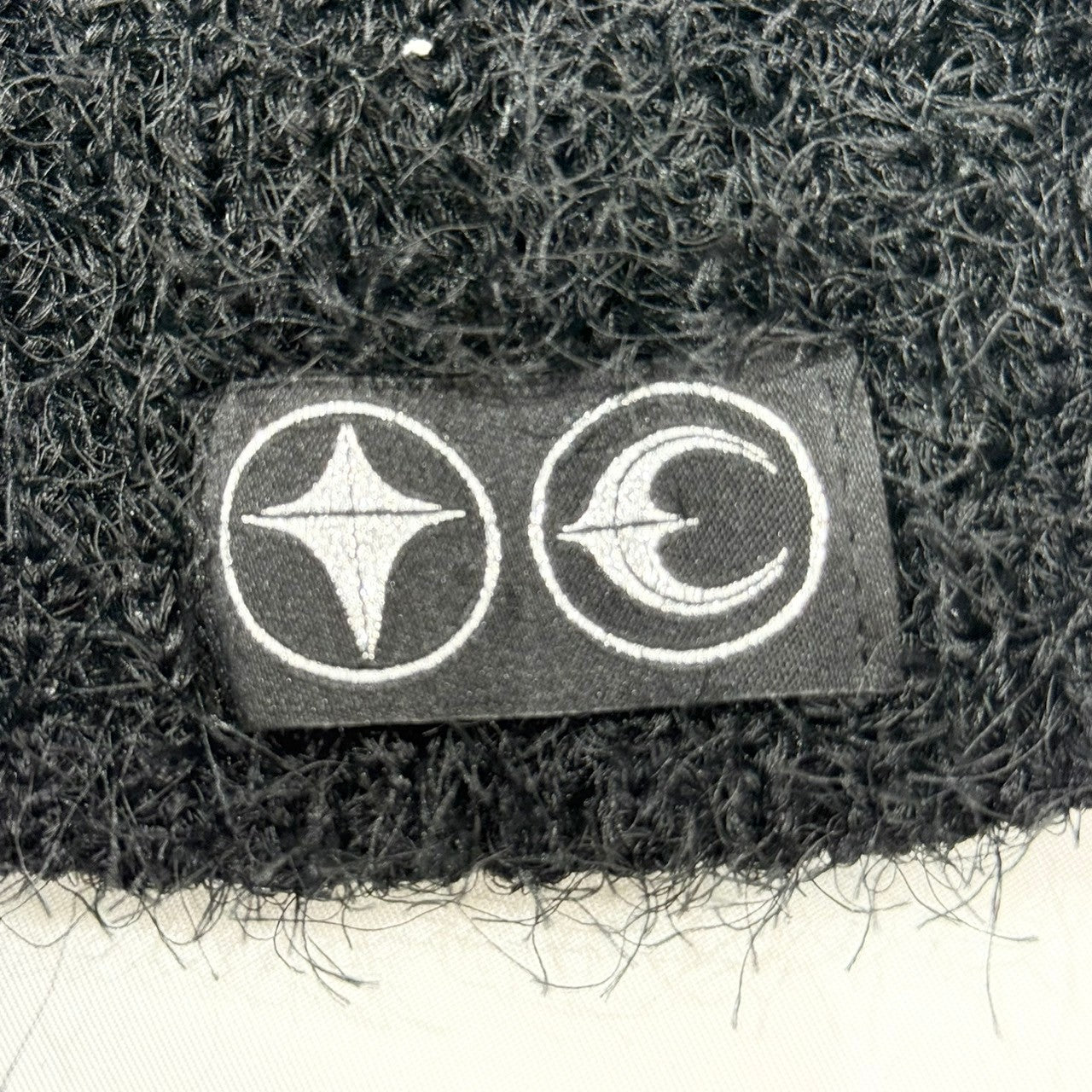 THUG CLUB サグクラブ Nue Mohair beanie スタッズデザインシャギー