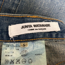 Load image into Gallery viewer, JUNYA WATANABE ジュンヤワタナベ 04AW 再構築デニムスカート JN-S051 AD2004 S インディゴ 3475

