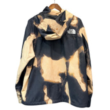 画像をギャラリービューアに読み込む, Supreme×THE NORTH FACE シュプリーム ザノースフェイス 21AW Bleached Denim Print Mountain Jacket マウンテンパーカー ジャケット  NP52100I L ブラウン 15438
