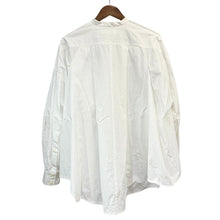 Load image into Gallery viewer, ENFOLD エンフォルド 22AW WashedタイプライターHEXAGON SHIRT バンドカラーシャツ 300FA230-1850 38 ホワイト 14799
