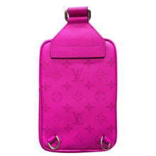 画像をギャラリービューアに読み込む, LOUIS VUITTON ルイヴィトン 21SS タイガラマ コレクション アウトドア スリングバッグ ショルダーバッグ フューシャ M30767 ピンク 15647
