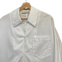 Load image into Gallery viewer, MARNI マルニ 22AW  コットンポプリン半袖シャツ CAMA0430M1 42 ホワイト 14691
