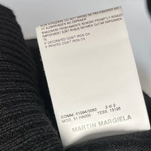 Lade das Bild in den Galerie-Viewer, Maison Martin Margiela メゾンマルタンマルジェラ 06AW 変形ネックデザインニットセーター
