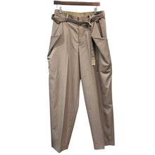 将图片加载到图库查看器，sacai サカイ 25SS Doeskin Pants ストライプスラックスパンツ 25-03633M 2 ブラウン 15303
