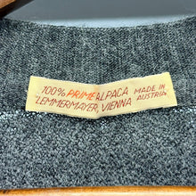 Lade das Bild in den Galerie-Viewer, FANNI LEMMERMAYER for ANATOMICA ファニレママイヤー アナトミカ 1PLY CARDIGAN アルパカカーディガン グレー 15657

