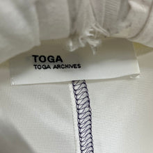 Lade das Bild in den Galerie-Viewer, TOGA ARCHIVES トーガアーカイブス 19SS ハーフジップポリエステルメッシュジャージーTシャツ TA91-JK017
