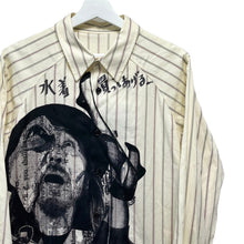 이미지를 갤러리 뷰어에 로드 , Yohji Yamamoto POUR HOMME ヨウジヤマモトプールオム 24SS DADA YOHJI PRINT SHIRT メッセージプリントストライプシャツ HS-B46-037
