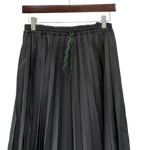 画像をギャラリービューアに読み込む, nagonstans ナゴンスタンス 22SS water proof wide プリーツスカート 470FS231-1710 M ブラック 15014
