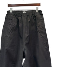 Load image into Gallery viewer, WILLY CHAVARRIA ウィリーチャバリア 22SS WINDBREAKER PANTS RECYCTEX ウィンドブレーカーパンツ S ブラック 15667
