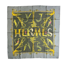 Lade das Bild in den Galerie-Viewer, HERMES エルメス カレ90 シルクアニマルロゴスカーフ ANIMAL ALPHABET 3477
