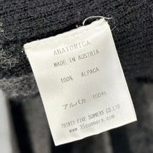 Load image into Gallery viewer, FANNI LEMMERMAYER for ANATOMICA ファニレママイヤー アナトミカ 2PLY STRIPE CARDIGAN アルパカグラデーションストライプカーディガン ブラック×グレー 15649
