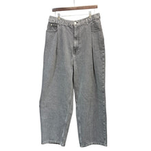画像をギャラリービューアに読み込む, URU ウル 21AW WISM別注 COTTON DENIM TUCK PANTS タックデザインデニムパンツ 21FCD03WISM 2 ブラック 14964
