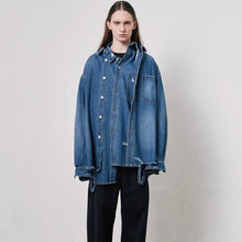 Lade das Bild in den Galerie-Viewer, CODA コーダ 24SS DESTORYED AGING OVERSIZED DENIM SHIRT デストロイ加工オーバーサイズデニムシャツ
