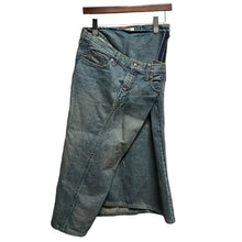 Load image into Gallery viewer, JUNYA WATANABE ジュンヤワタナベ 04AW 再構築デニムスカート JN-S051 AD2004 S インディゴ 3475
