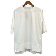 Lade das Bild in den Galerie-Viewer, Room no.8 ルームエイト 24AW SUPIMA CO SHOULDER SLIT TOPS ショルダースリットTシャツ R8S-185-5400 F ホワイト 15728
