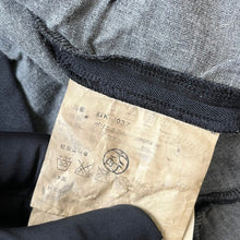 Lade das Bild in den Galerie-Viewer, COMME des GARCONS コムデギャルソン 13SS ポリエステル縮絨加工カットオフノーカラー再構築燕尾ジャケット GK-J037 XS ブラック 3470
