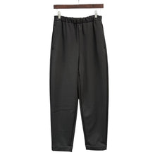Load image into Gallery viewer, ENFOLD エンフォルド 22AW EGG PANTS テーパードスウェットパンツ 300FA281-2810 38 ブラック 14809

