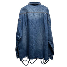 Lade das Bild in den Galerie-Viewer, CODA コーダ 24SS DESTORYED AGING OVERSIZED DENIM SHIRT デストロイ加工オーバーサイズデニムシャツ
