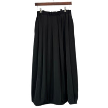 画像をギャラリービューアに読み込む, ENFOLD エンフォルド 26SS COCOON PLEATS SKIRT コクーンプリーツスカート 300JS131-0861 38 ブラック 15550

