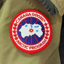 画像をギャラリービューアに読み込む, CANADA GOOSE カナダグース CHATEAU PARKA FUSION FIT ダウンジャケット 3426MA M カーキ 付属品完備 15648
