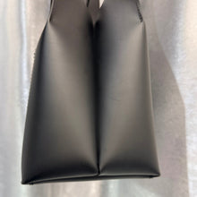 Lade das Bild in den Galerie-Viewer, THE ART OF CARRYING ジアートオブキャリング MARKET mini マーケットミニハンドバッグ ブラック 15218
