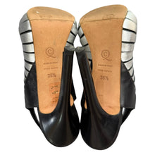 Load image into Gallery viewer, Alexander McQueen アレキサンダーマックイーン メタリックヒールサンダル 36 1/2 シルバー 14915
