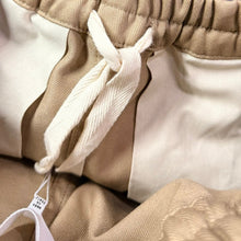 画像をギャラリービューアに読み込む, Maison Margiela メゾンマルジェラ 26SS WIDE REG CHINO TROUSERS S67KA0091 イージータックワイドチノパンツ 46 ベージュ 15520
