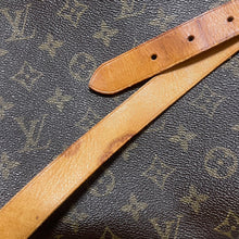 이미지를 갤러리 뷰어에 로드 , LOUIS VUITTON 루이비통 칼트시에르 모노그램 숄더백 864 SL 
